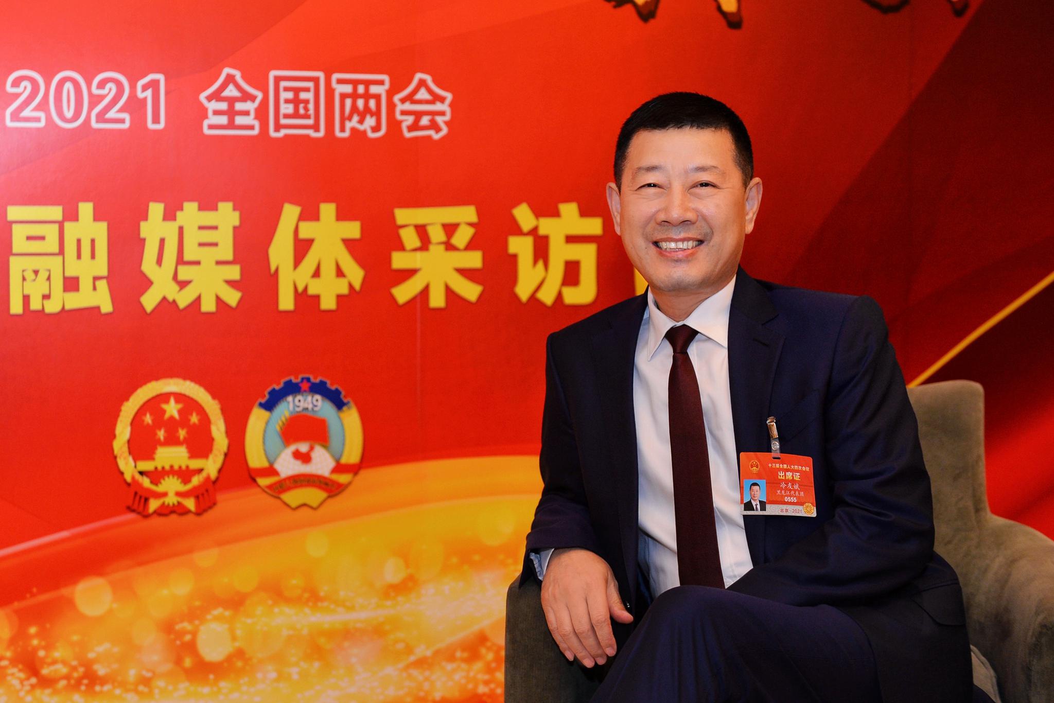 对话飞鹤冷友斌：建议重视儿童早期发展，增加带薪育儿假期