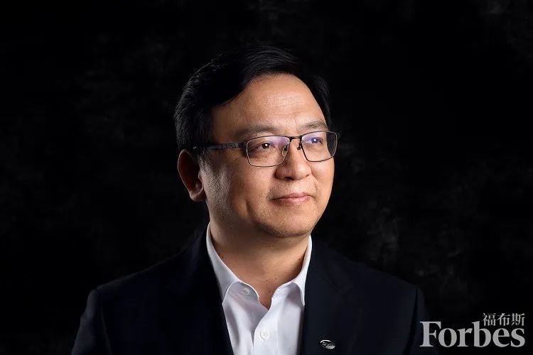 专访比亚迪王传福：“市场如战场，竞争像打仗”