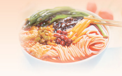 从街边堂食到工业化生产 柳州大力打造螺蛳粉全产业链